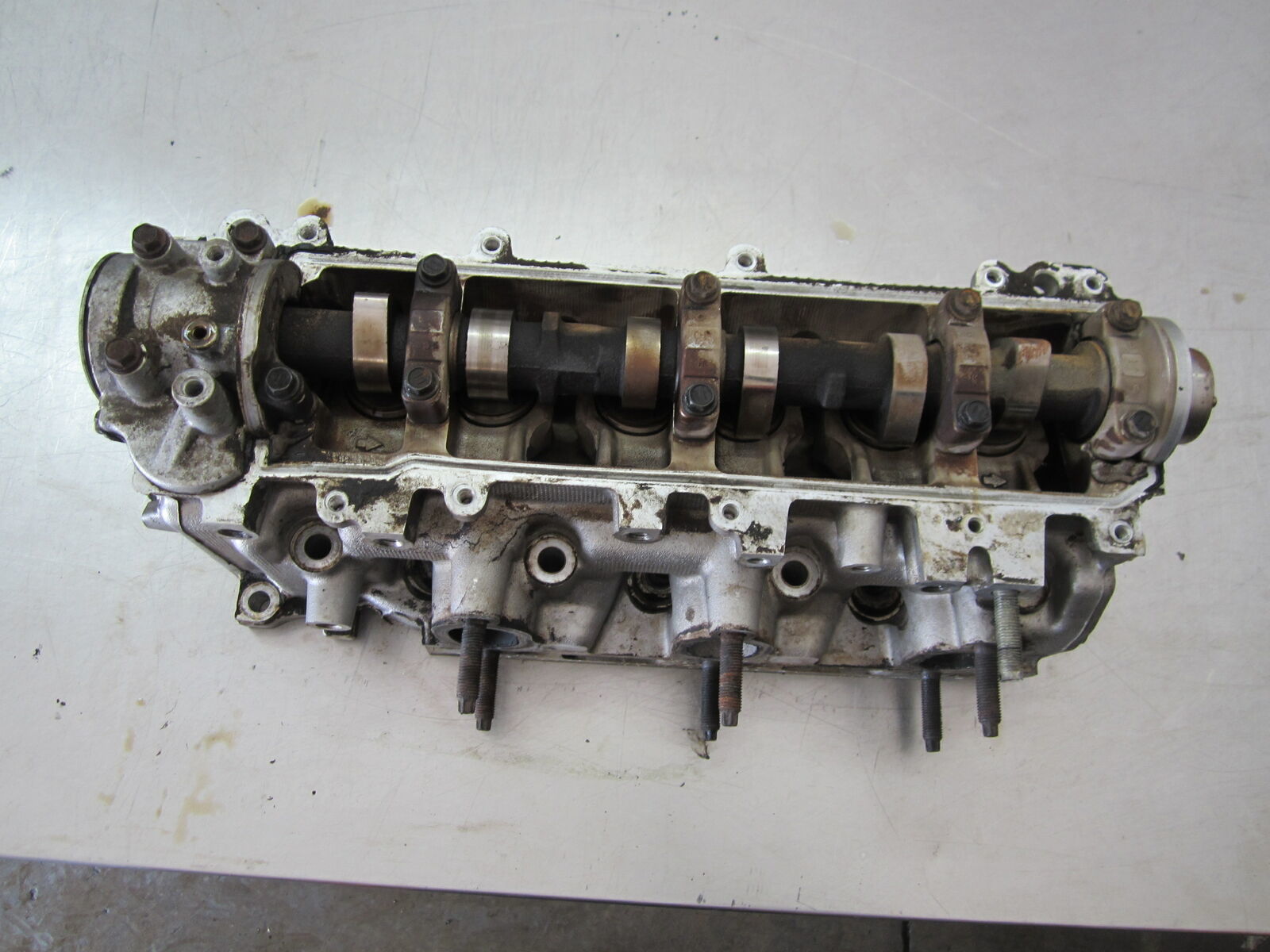 AU06 RIGHT CYLINDER HEAD 1994 TOYOTA PICKUP 3.0 Cylinder Heads & Parts