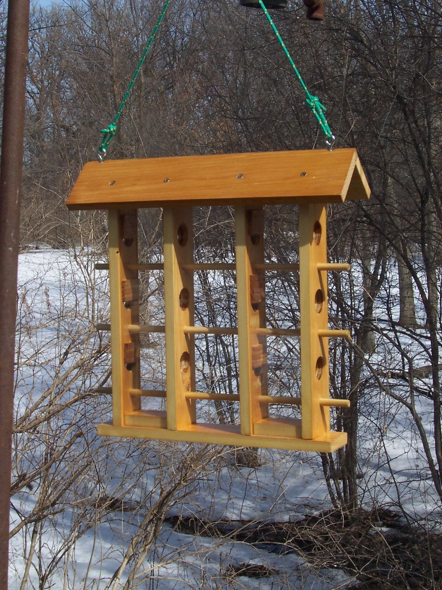 Tower hanging bird feeder,Cedar,easy fill Seed Feeders