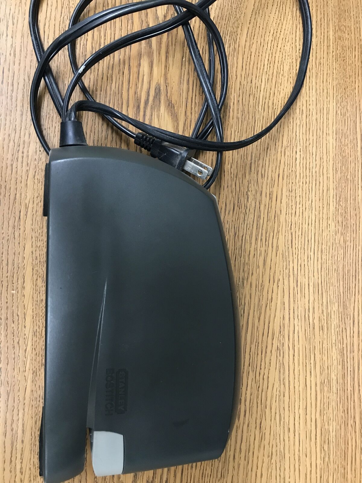 2921 Stanley Bostitch Electric Desktop Stapler 02210 Staplers
