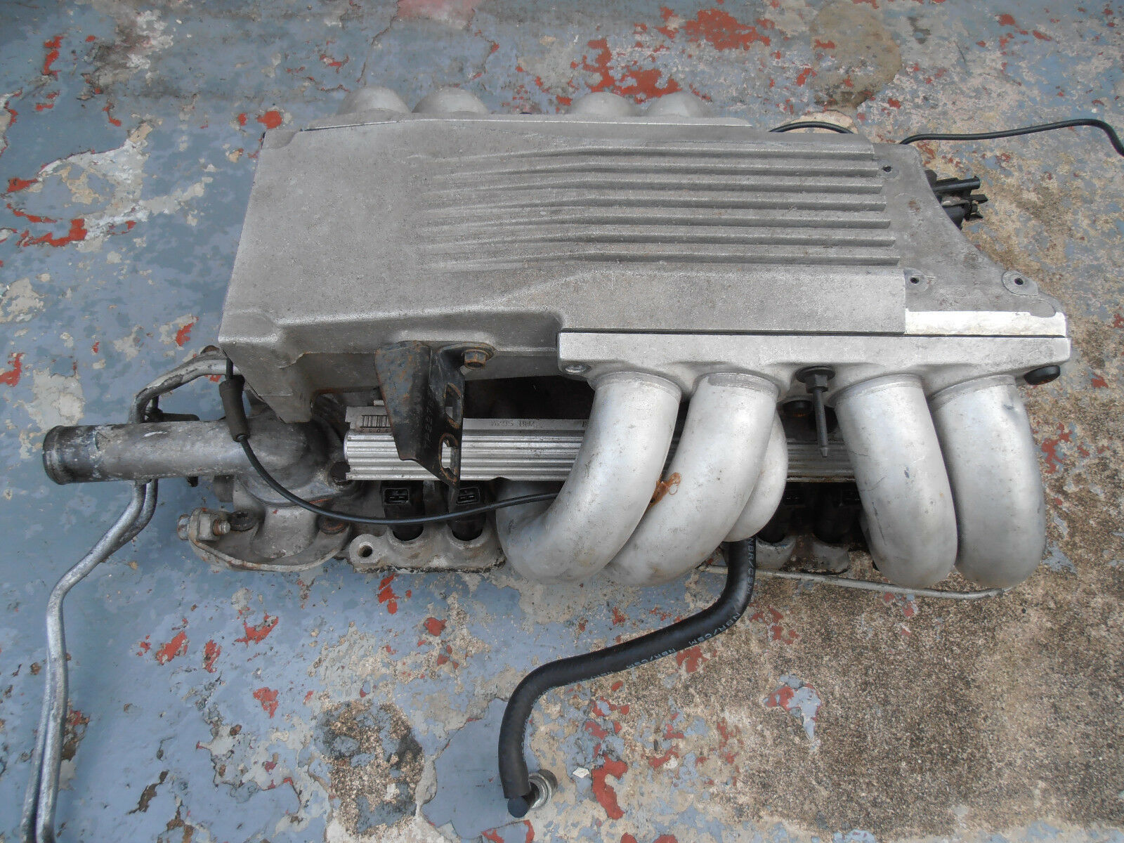 8592 TPI Tuned Port Injection Intake Manifold Camaro Corvette Runners