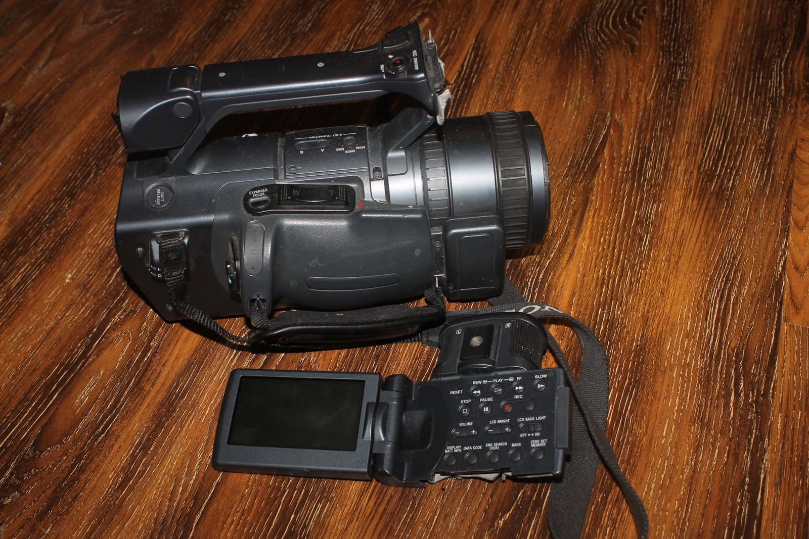 Sony HDR FX1 3CCD High Definition DV Camcorder for Repair / Parts AS