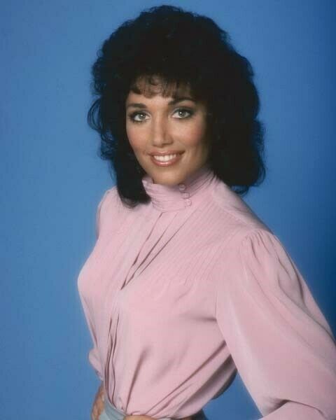 Stepfanie Kramer 1984 Smiling Portait As Dee Dee Mccall Hunter Tv 12x18 