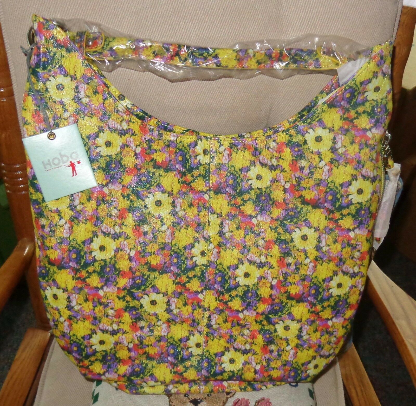 Hobo International GARDNER Hobo Shaped Bag DAISY FLORAL INCLUDES DUST