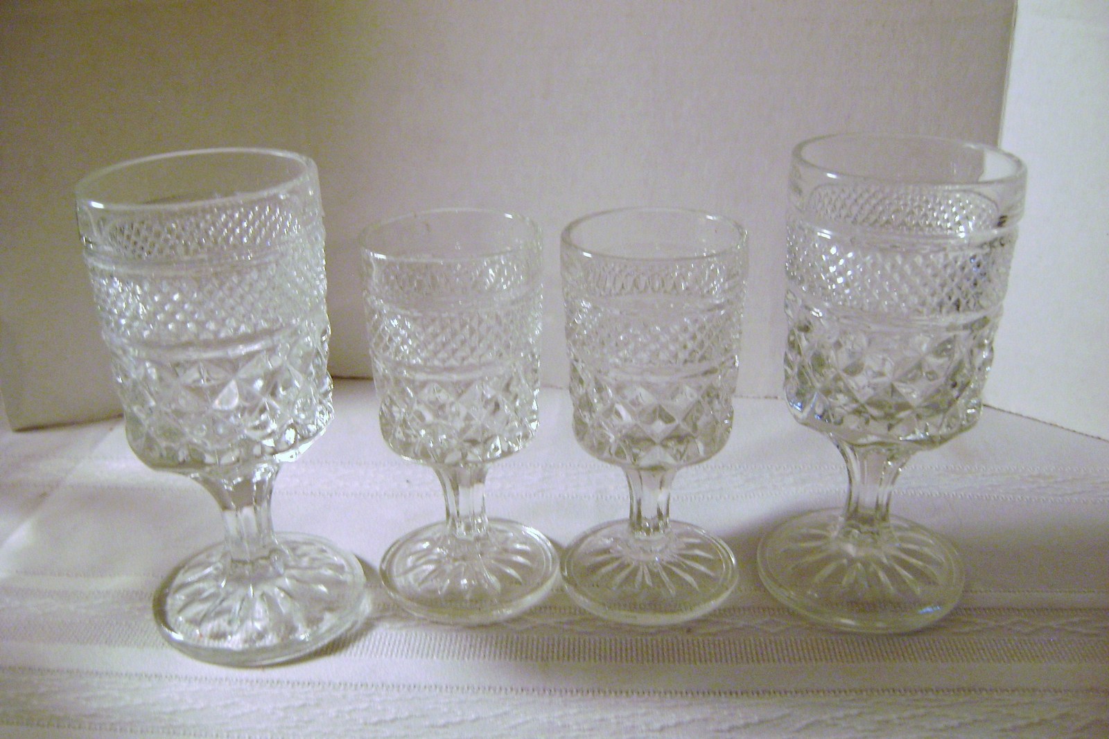 Anchor Hocking Wexford Pedestal Juice & Wine Glasses Pottery & Glass