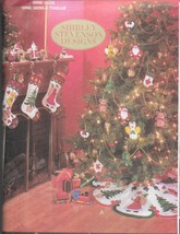 Butterick 5784 Old Fashion Christmas Felt Decorations Stockings Tree Skirt  - $18.00