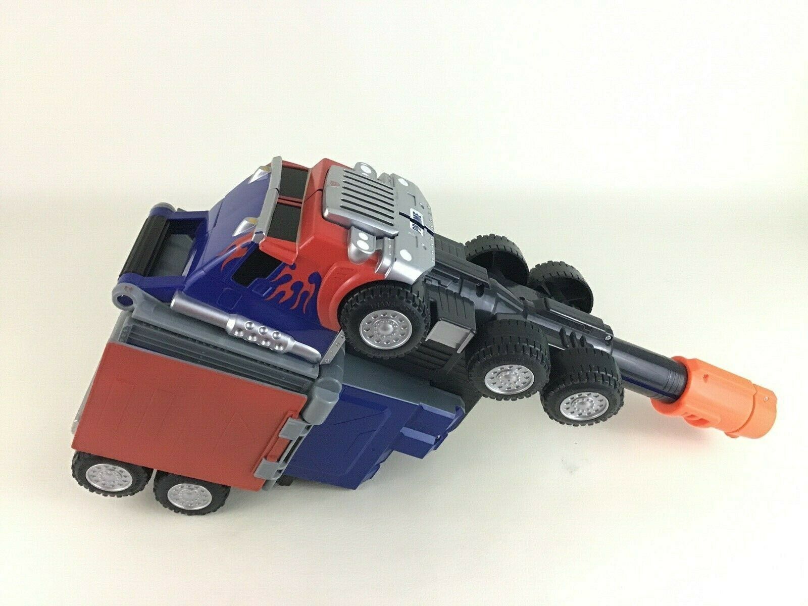 transformers optimus prime battle rig blaster