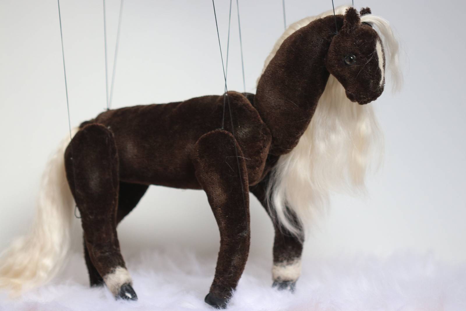 Horse/Puppet and similar items