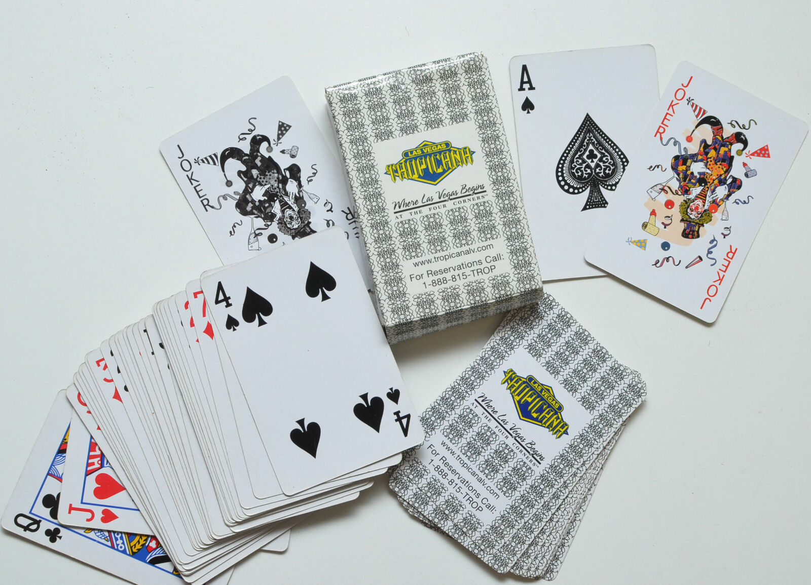 Las Vegas Caesars Poker Size Playing Cards Sealed 