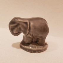 Wade Whimsies Elephant Figurines, set of 2, Wade England Collectibles image 3