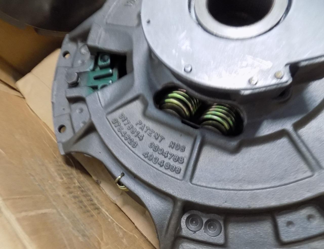 Spicer 1274001 Clutch Assy w Pressure Plates Eaton