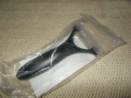NEW!! Pampered Chef Julienne Peeler with Blade Cover, Black, #1115 - $16.83