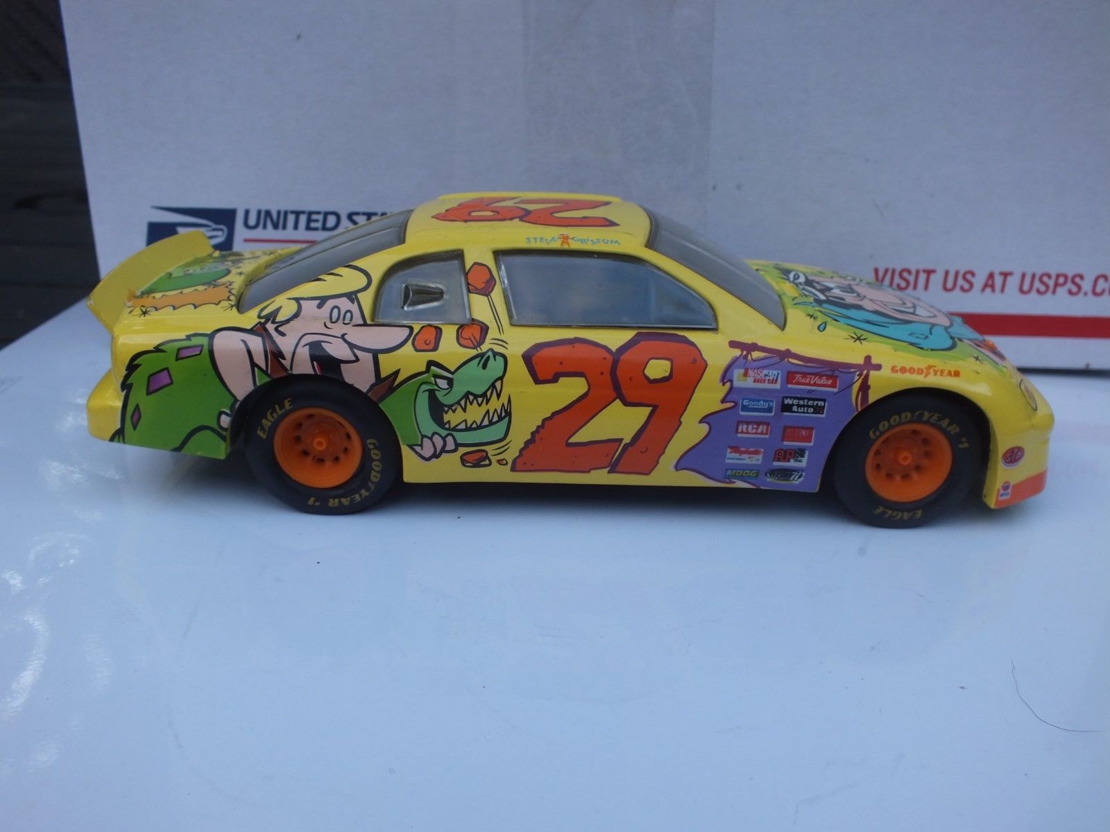 Steve Grissom #29 Cartoon Network 1995 NASCAR Chevy Monte Carlo 1/24