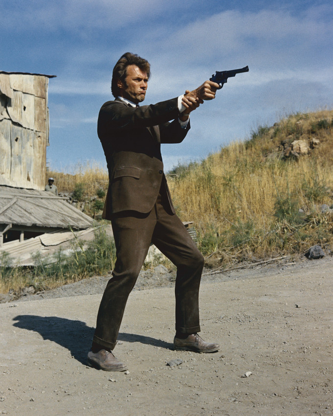 Clint Eastwood in Dirty Harry Iconic pointing 44 Magnum gun 8x10 Photo