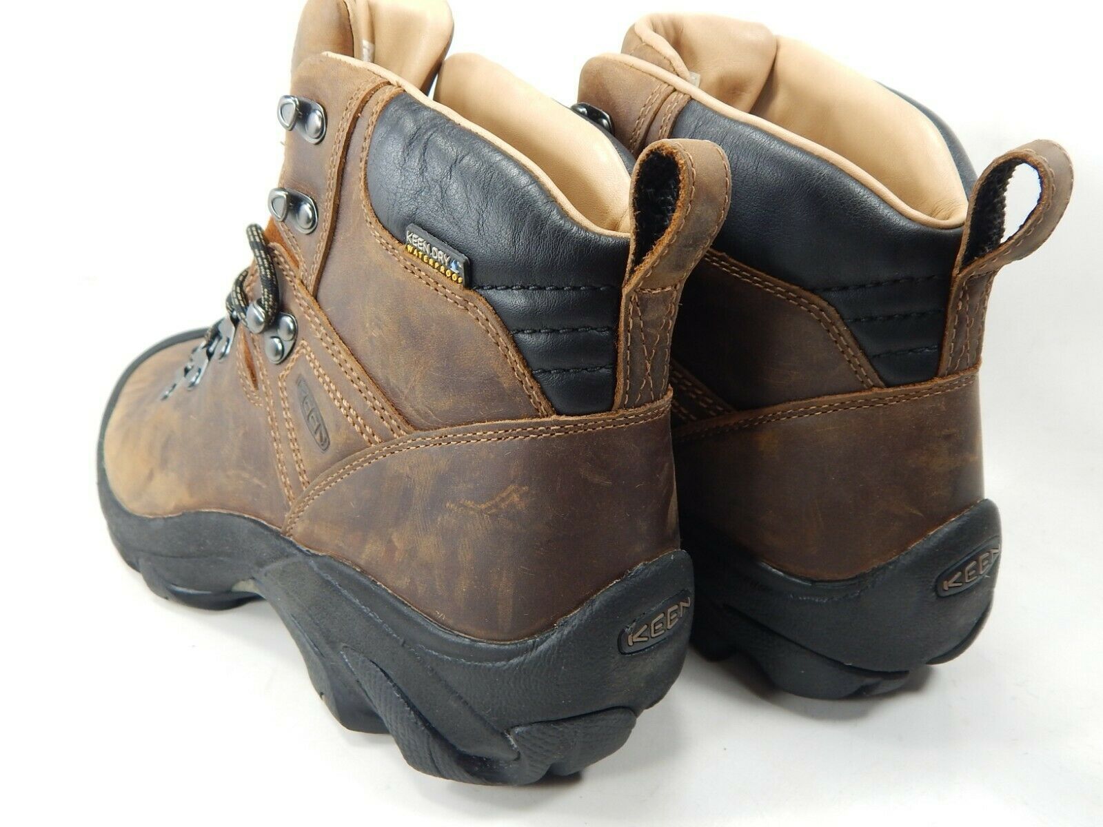 keen women's pyrenees hiking boots