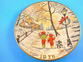 Gorham Fine China Christmas Plate 8.5" Dom Mingolla 1975 - $10.39