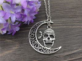 Crescent Pirate Necklace # 10409 Combined Shipping - $4.25