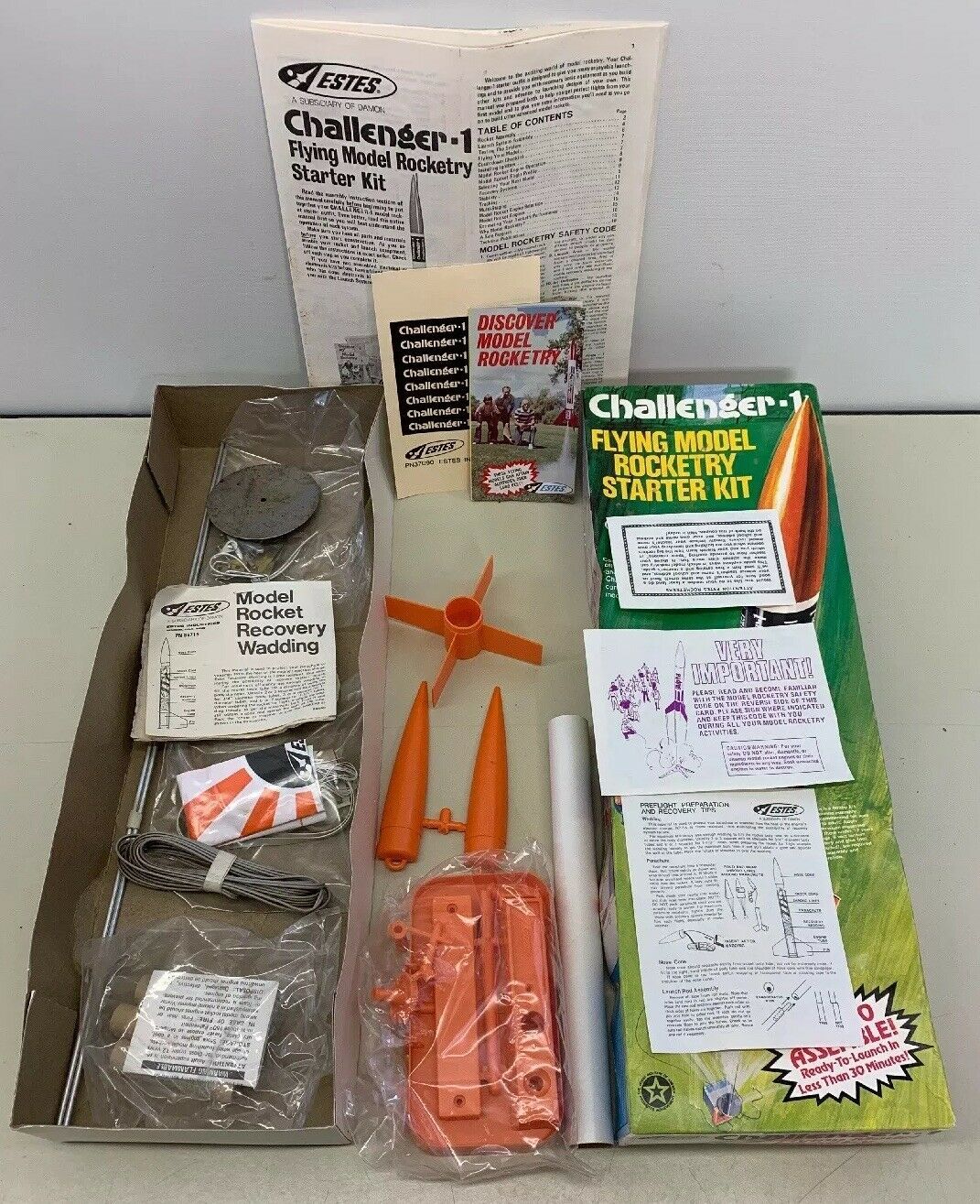 Vtg 1970’s Estes Challenger 1 Flying Model Rocket Starter Rocketry Kit