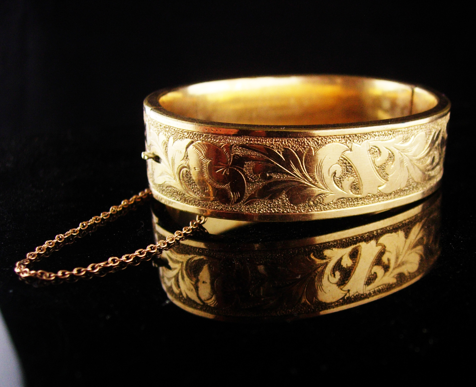 Antique Victorian bracelet / vintage hinged bangle / wedding Gold ...