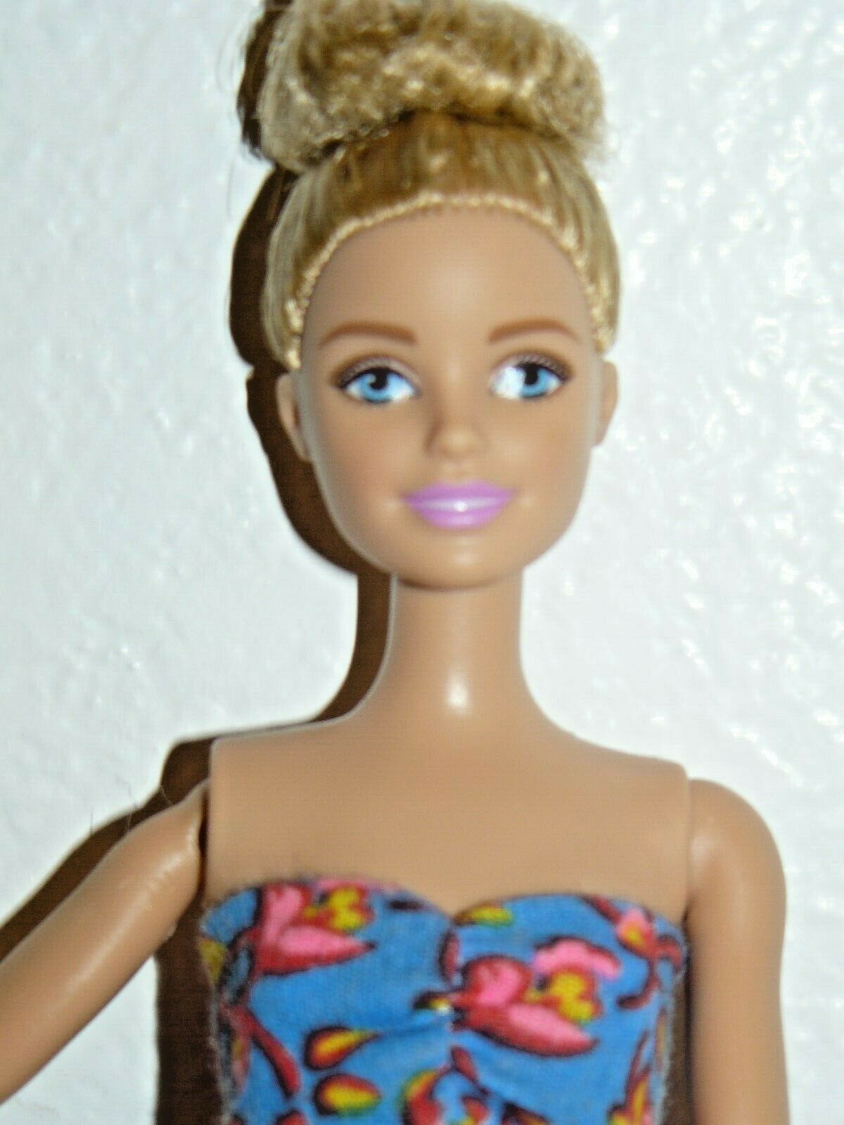 barbie with jointed legs and arms