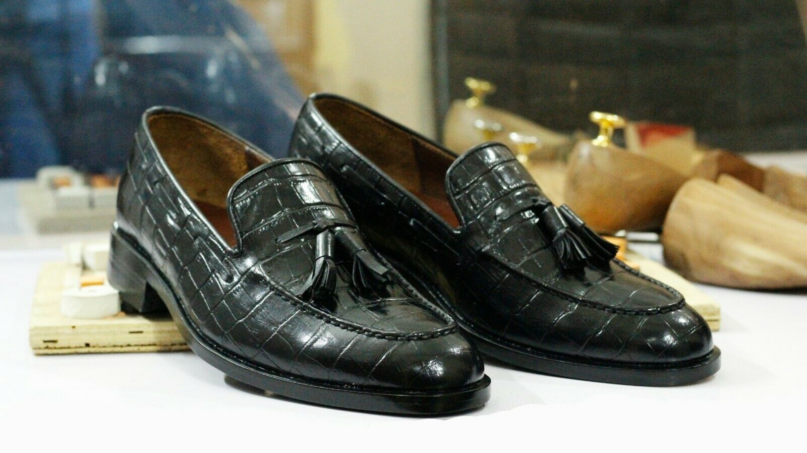 Handmade Men Black Alligator Textured  Leather Tassel Loafer Dress Formal Shoes