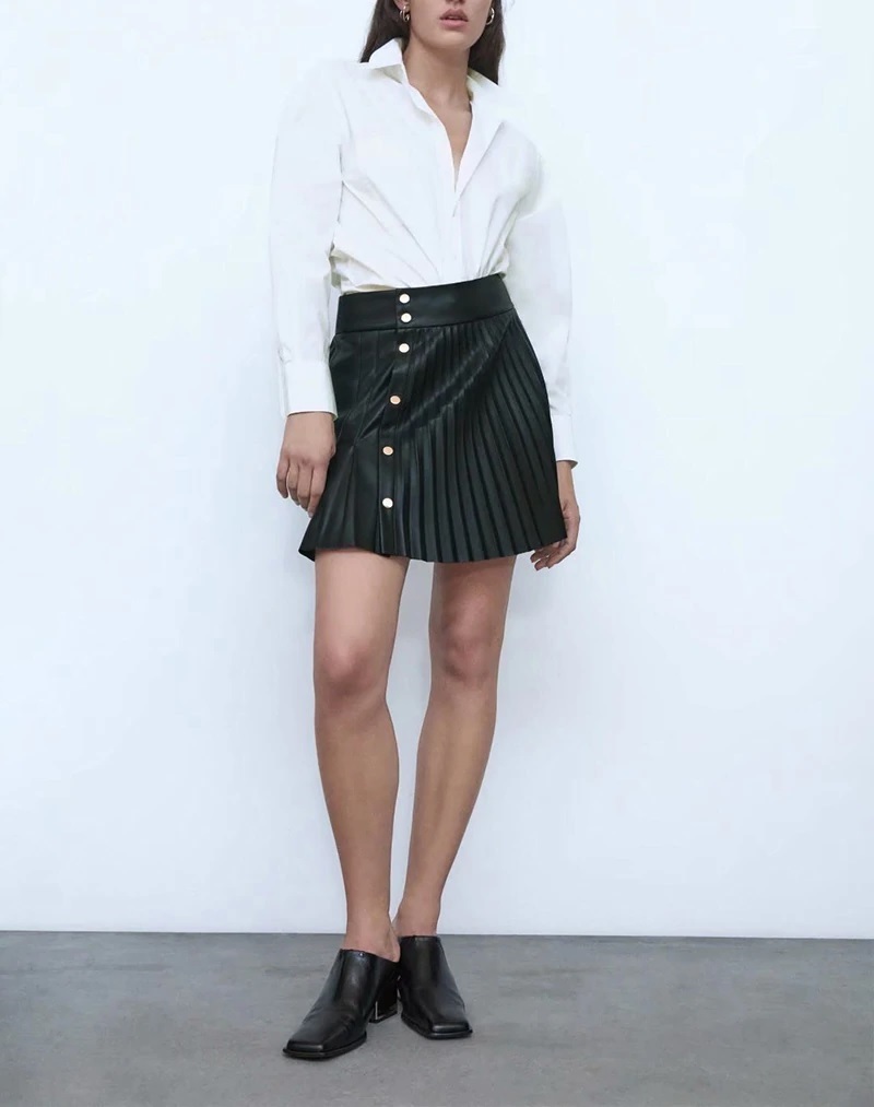 New black pleated button down faux leather mini length short women skirt