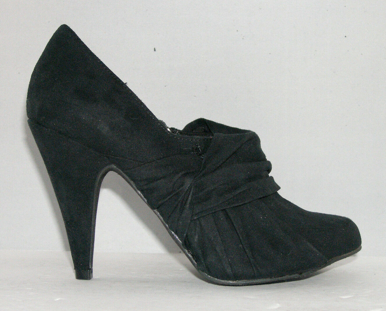 K9 by Rocket Dog black wrinkled faux suede side zip ankle booties women