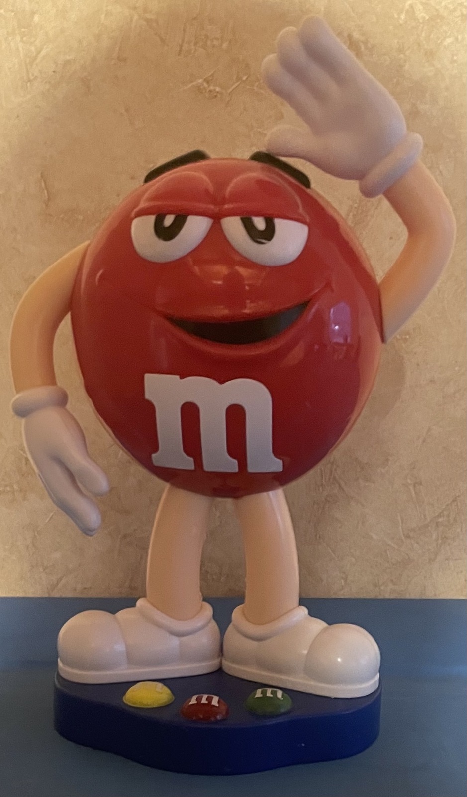 red m and m candy