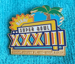 SUPER BOWL XXXI (31) PIN - FOX SPORTS NETWORK - TV LOGO - NFL LAPEL PIN -  RARE