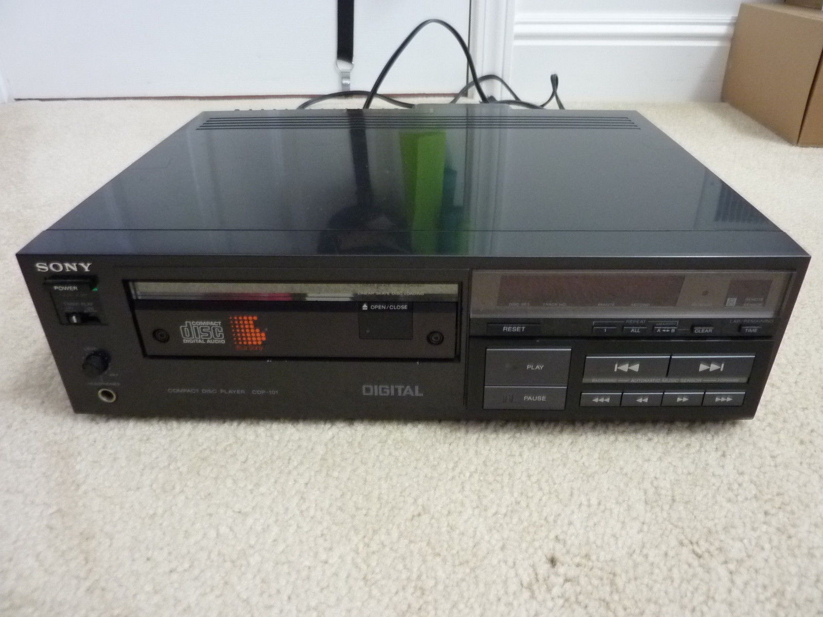 Vintage SONY CDP101 80s First Ever CD Player (Powers on, CD Tray Stuck