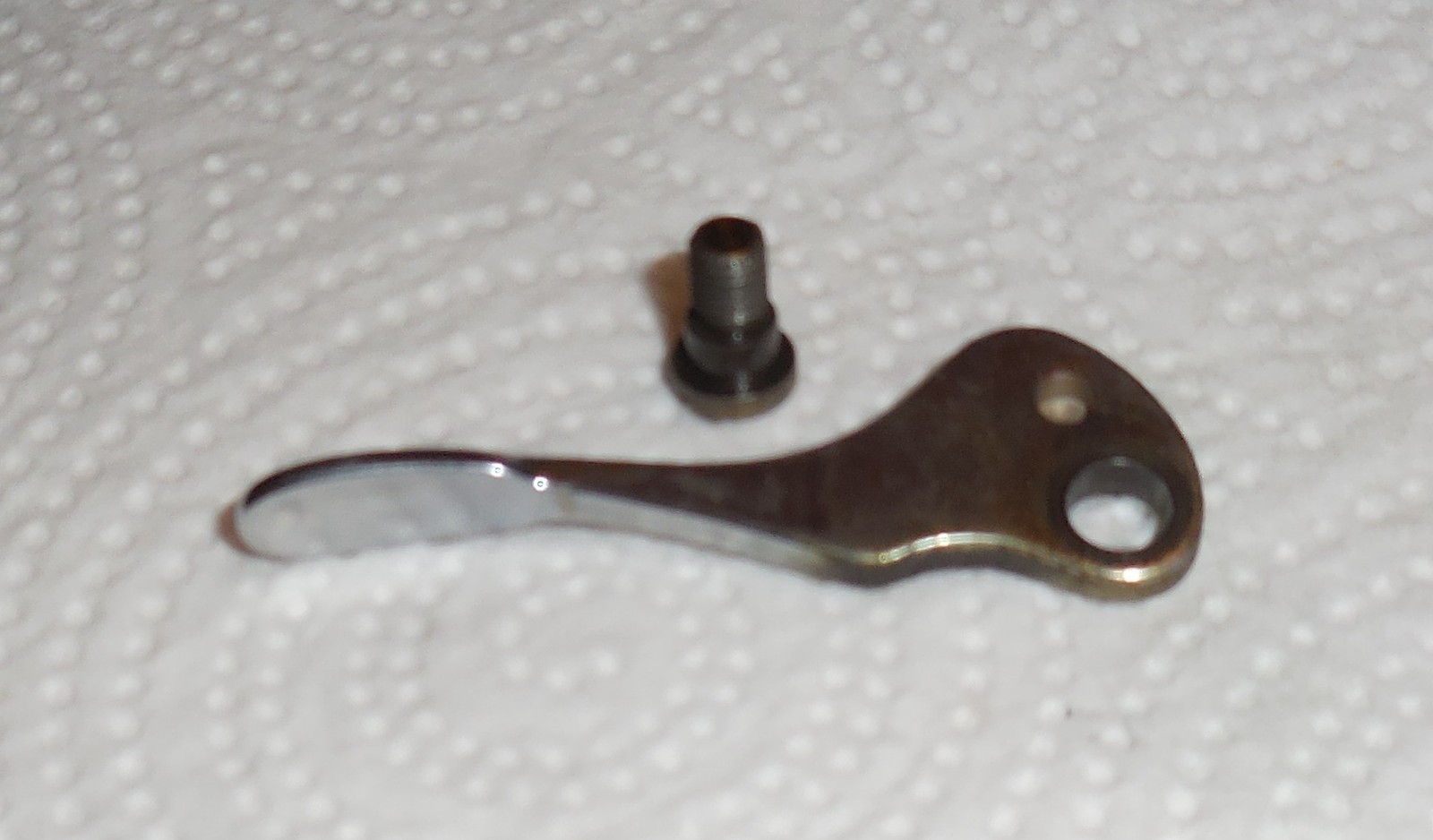 Singer 401A SlantOMatic Presser Foot Lift Lever 172070 w/Screw 85