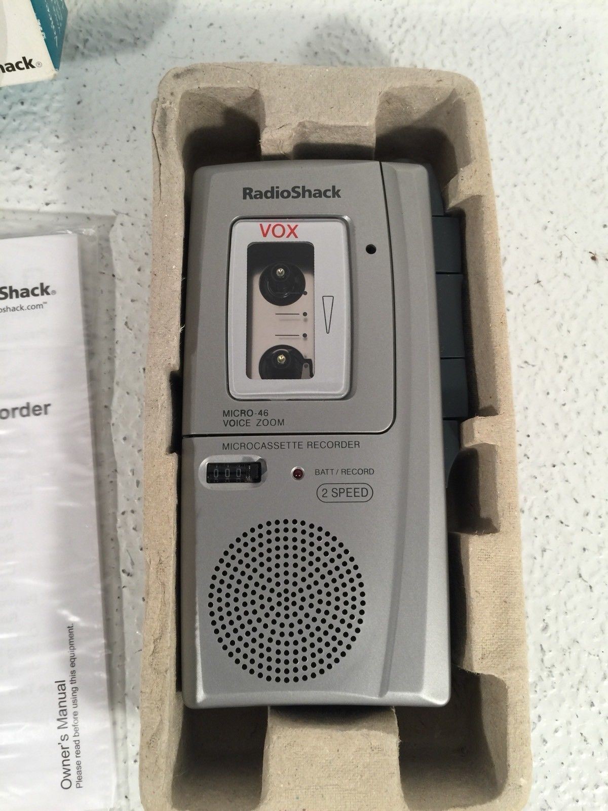 Radio Shack Voice Zoom MicroCassette Recorder Micro46 VOX 141185 With