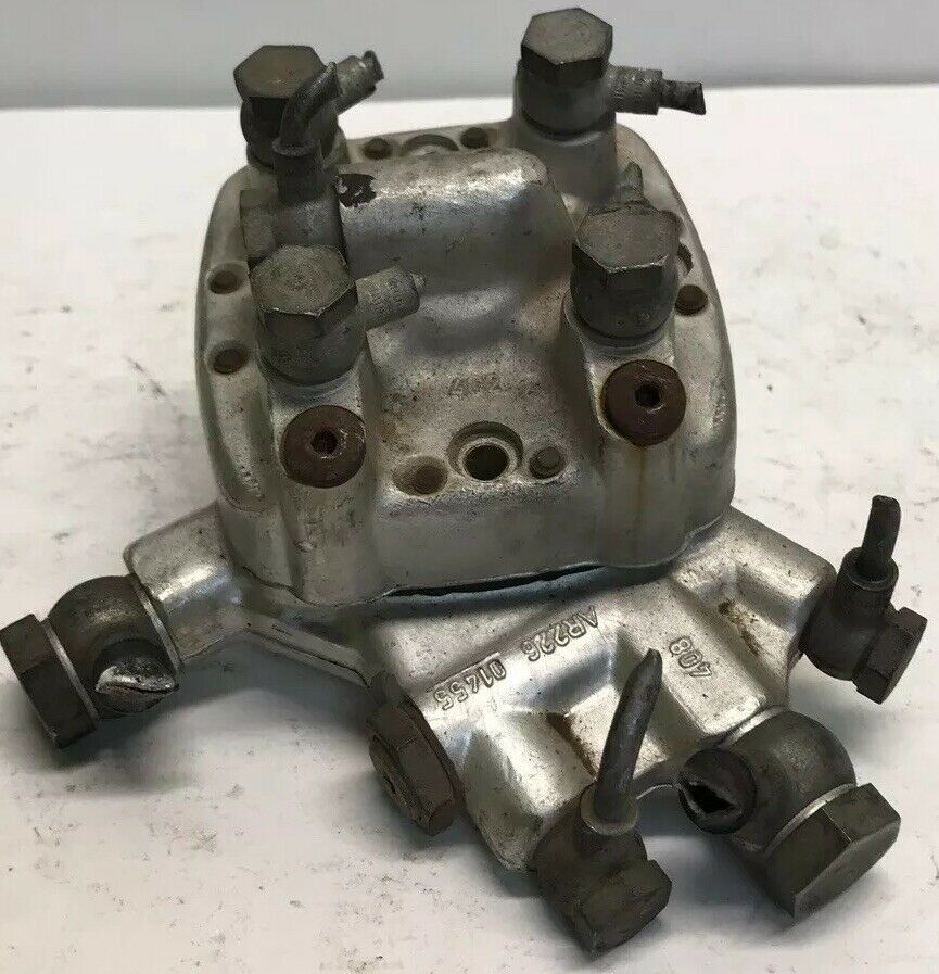 1980 1981 1982 Porsche 924 2.0L Turbo Fuel Distributor Injection 0