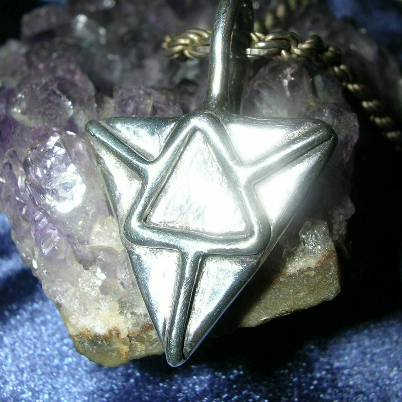 Powerful Pendant with Three MASTER SPELLS: Prosperity, Psychic, Protection! - $247.49