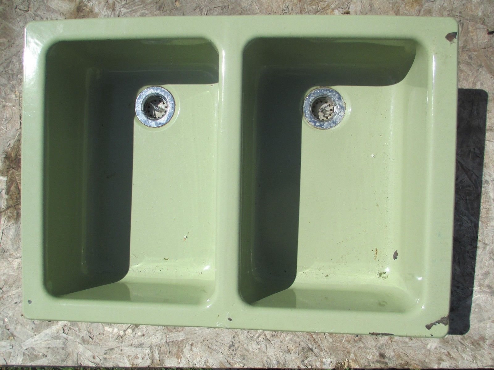Vintage RV Avocado Green Sink 17 1/2 “ x 25 ½” Interior