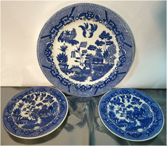 Vintage China, Ceramic Plates - Blue Willow -  JAPAN - $15.91