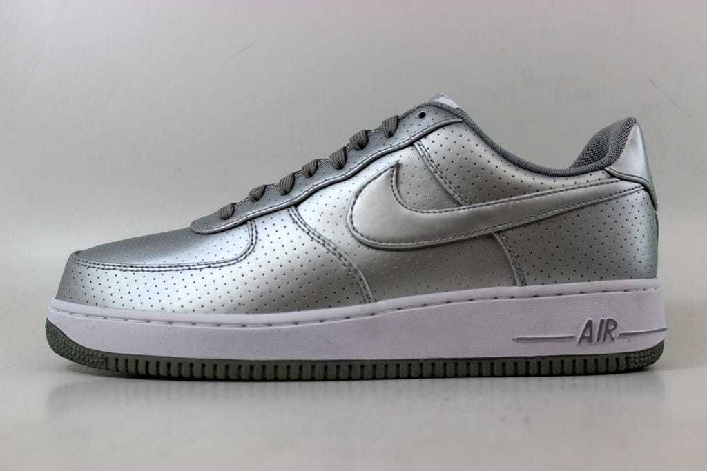 Nike Air Force 1 07 LV8 Low Men's Size 10.5 Metallic Silver White 718152 013 884497883298 | eBay Nike Air Force 1 07 LV8 Low Men's Size 10.5 Metallic Silver White 718152 013 884497883298 | eBay