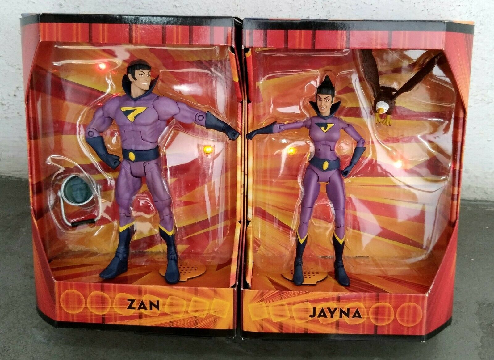 Dc Universe Classics Wonder Twins With Gleek And Holographic Badges Action Figures