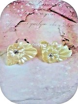 Vintage 1991 AVON Frosted Petal clip flower earrings ivory color w rhinestone EC - $10.00