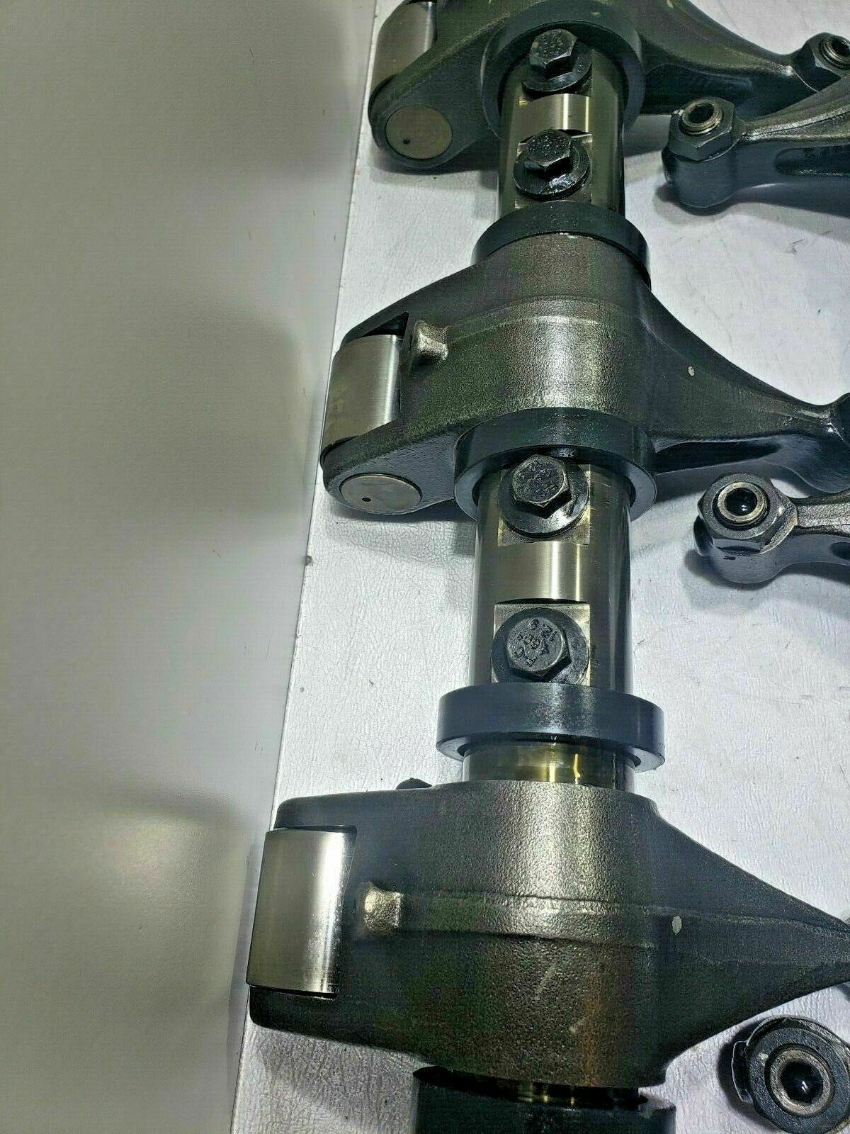 Rocker Arm Assembly Shafts Rocker Levers Cummins ISX15 3679418 OEM