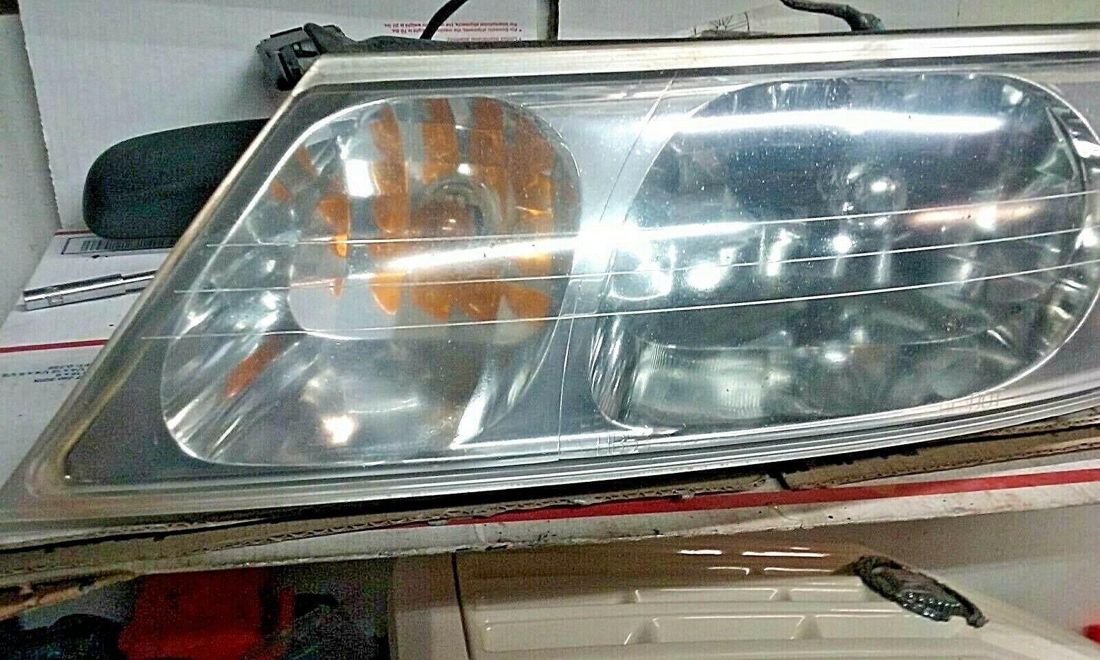 19982002 LINCOLN CONTINENTAL DRIVER LEFT HEADLIGHT ASSEMBLY Headlights