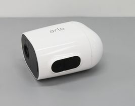 Arlo Essential VMC2030 Spotlight Single Wireless Indoor/Outdoor Camera image 6