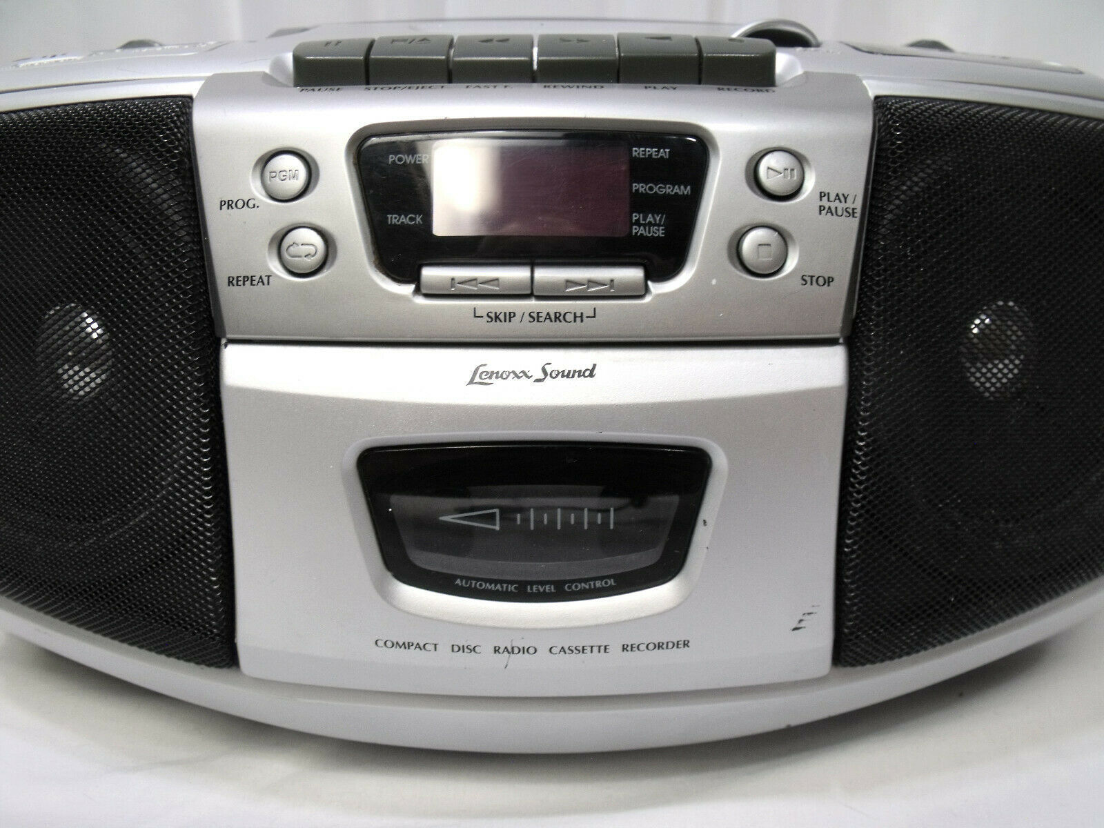 Lenoxx Sound AM / FM CD Player CD102 Digital Audio Portable Stereo