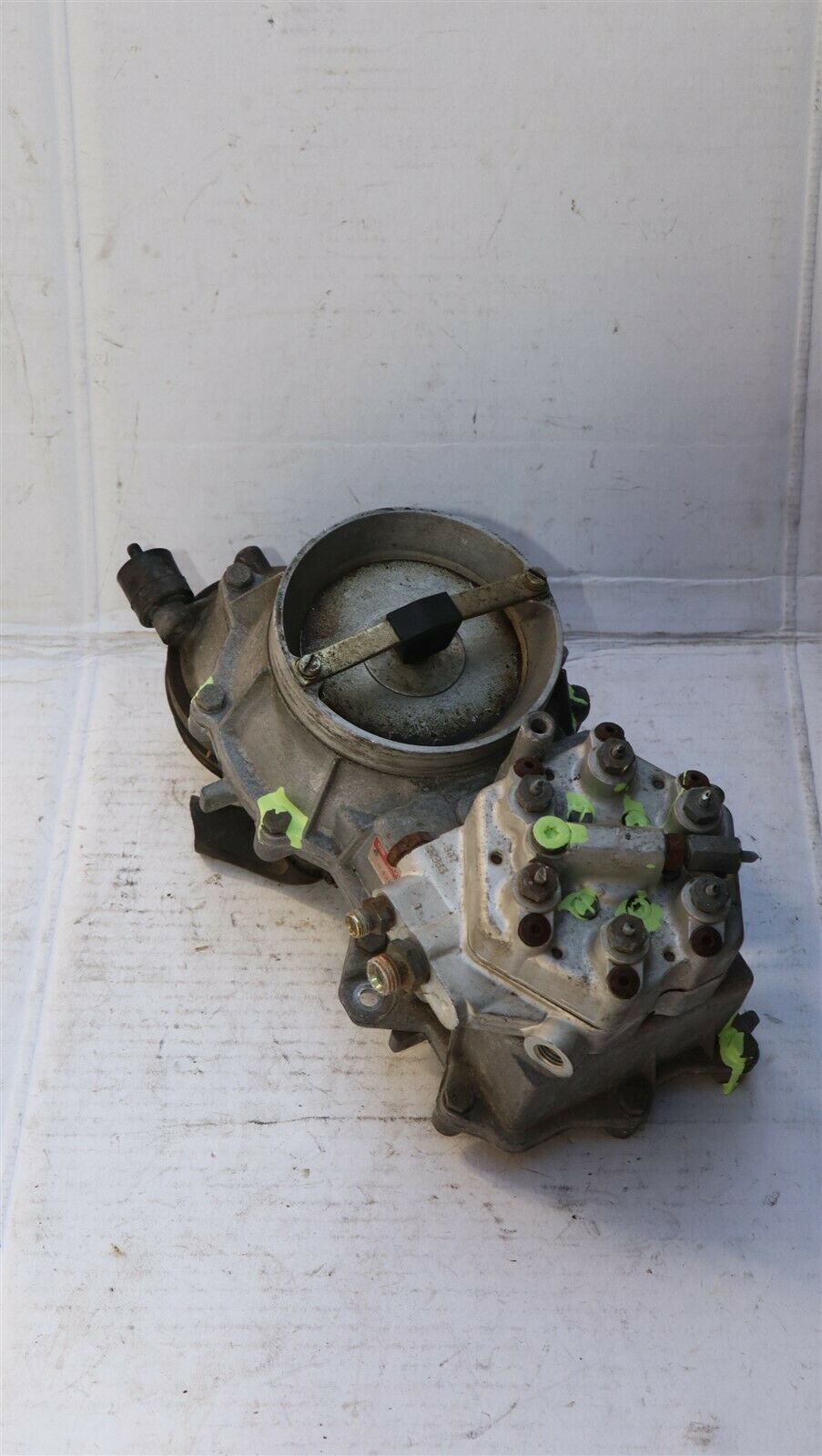 MercedesBenz BOSCH KEJetronic Fuel Distributor 0438101012 & Airflow