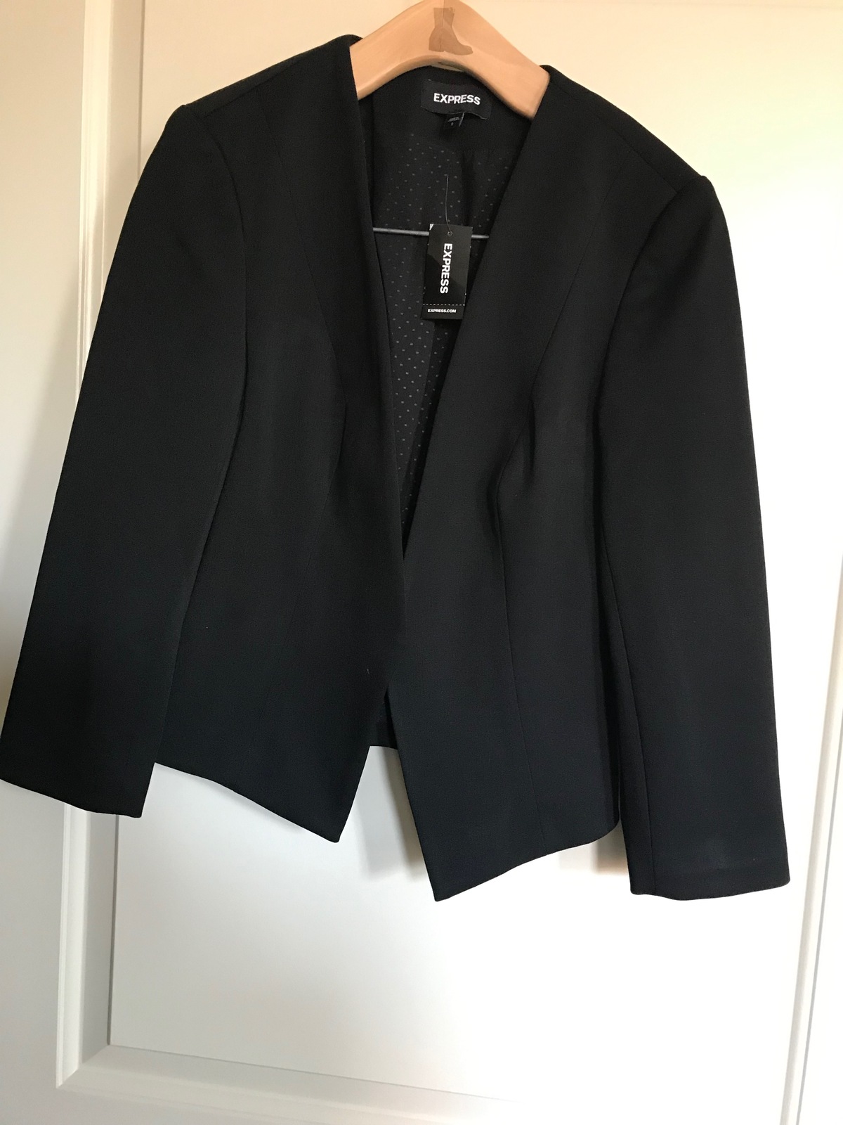 Express Cutaway Blazer Women Pitch Black 58 SIZE 2 - Suits & Blazers