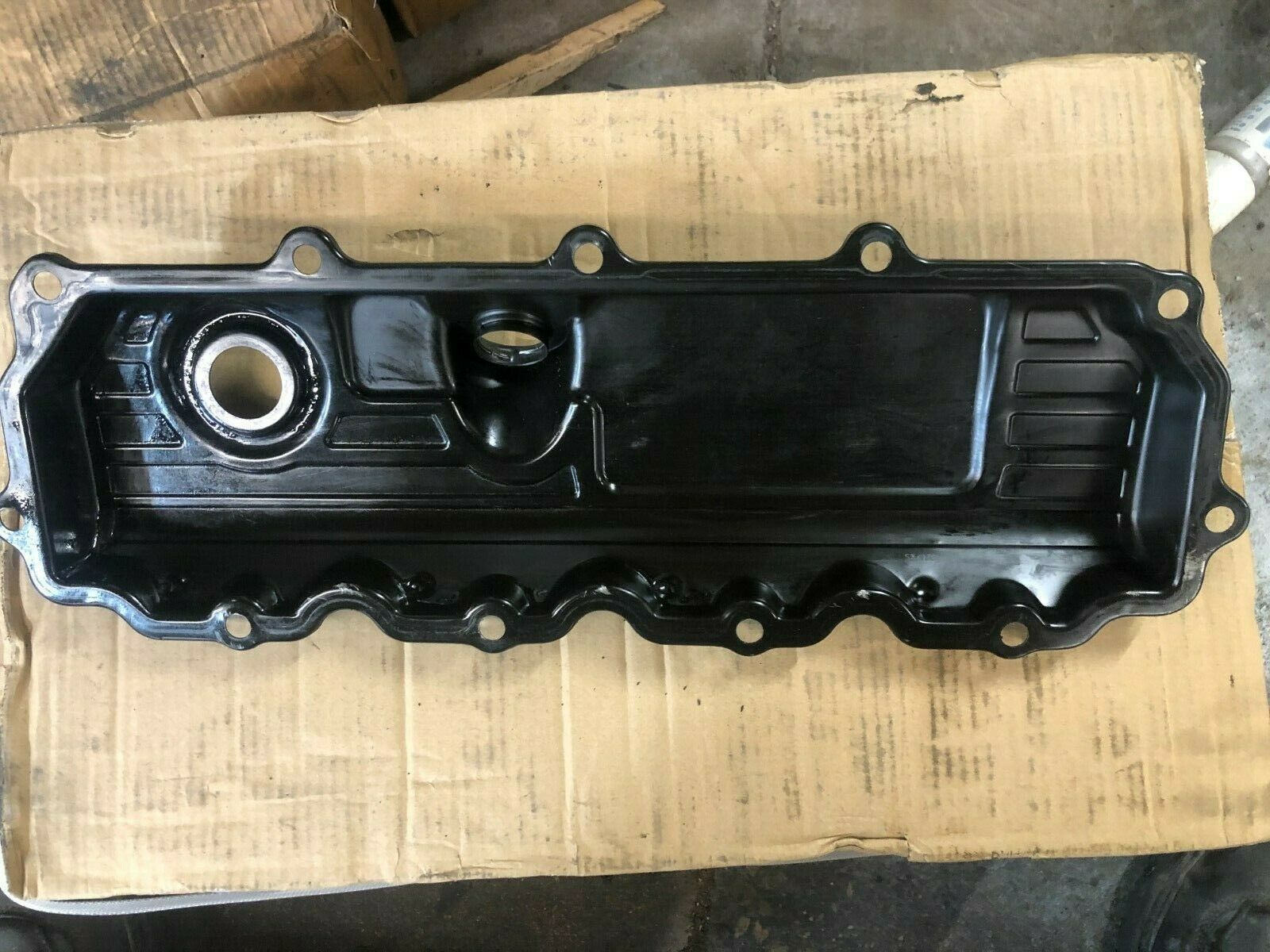 2005 2007 Ford F250 F350 6.0 Powerstroke Passenger Side Valve Cover
