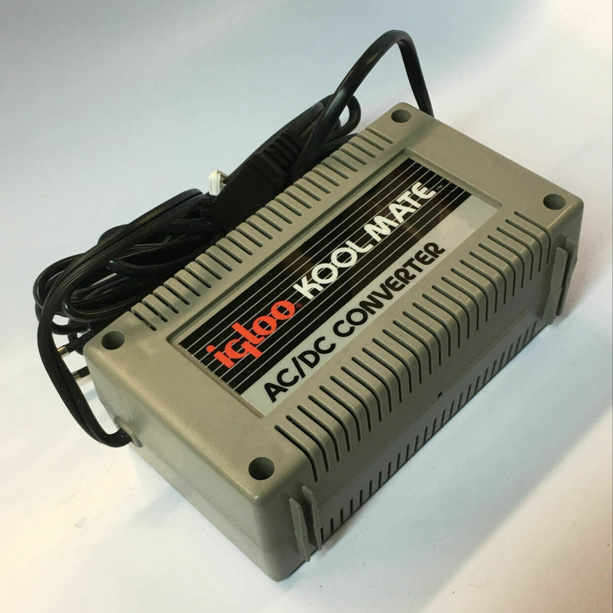 Igloo Kool Mate 2142 220vac AC/DC Converter 12 Volt DC 5amp Other
