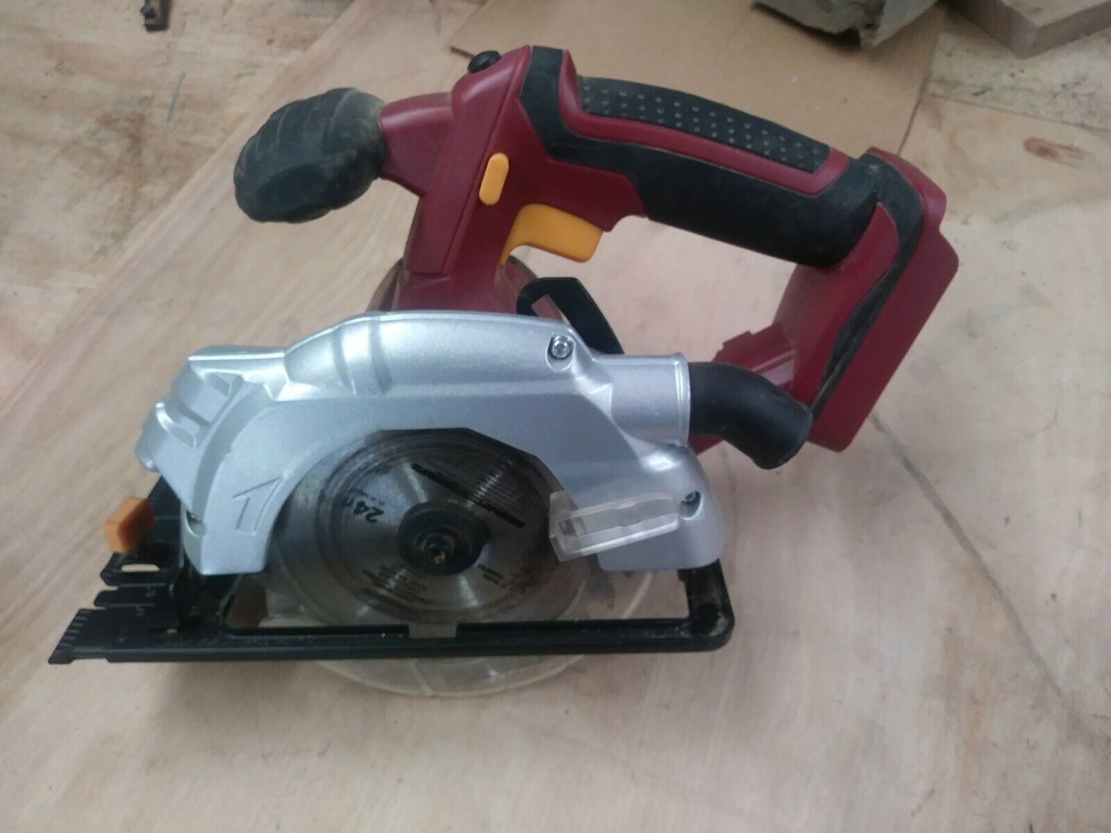 Chicago Electric 18 Volt Cordless Circular Saw 68849. Bare Tool Only