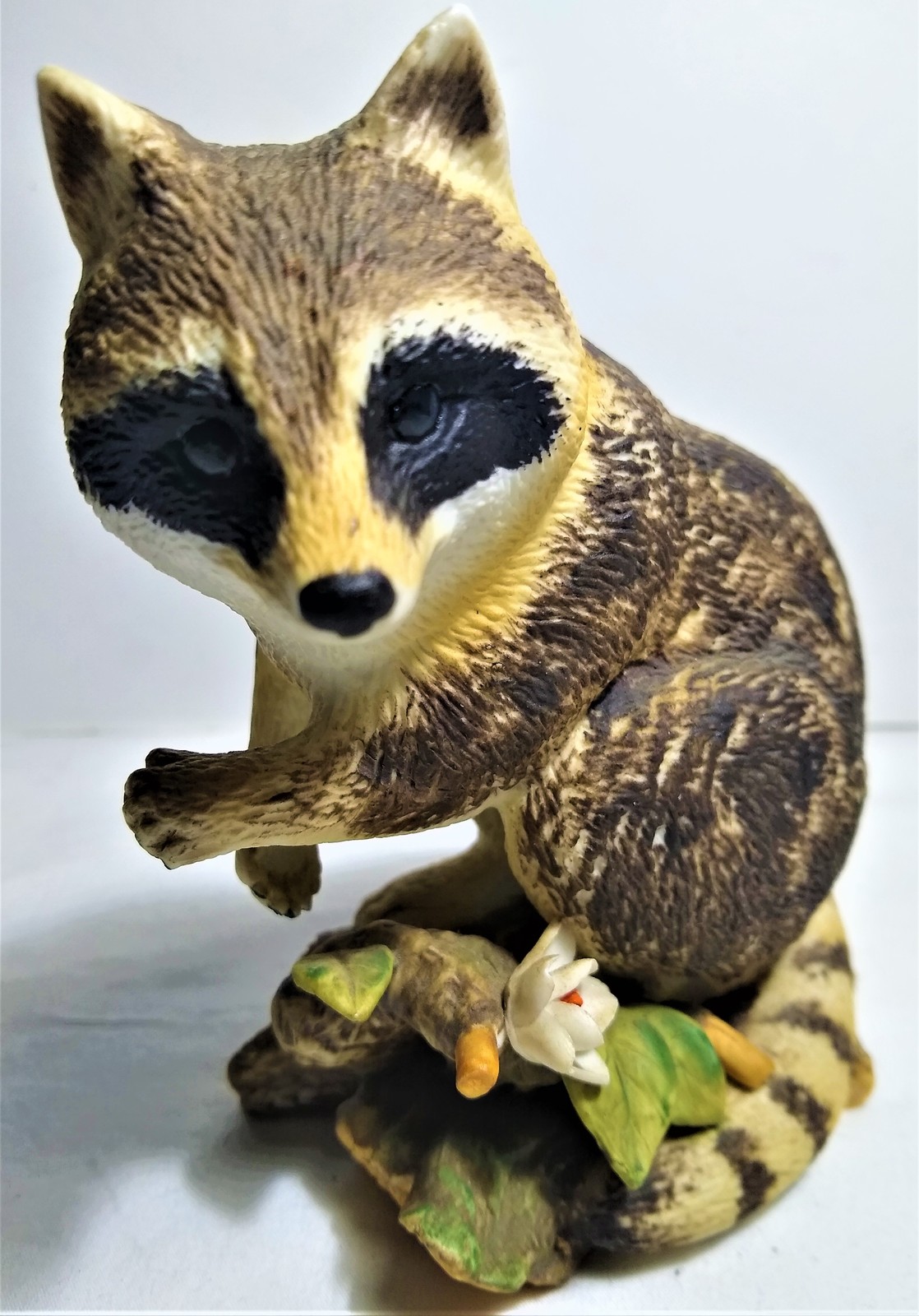 japanese raccoon figurine