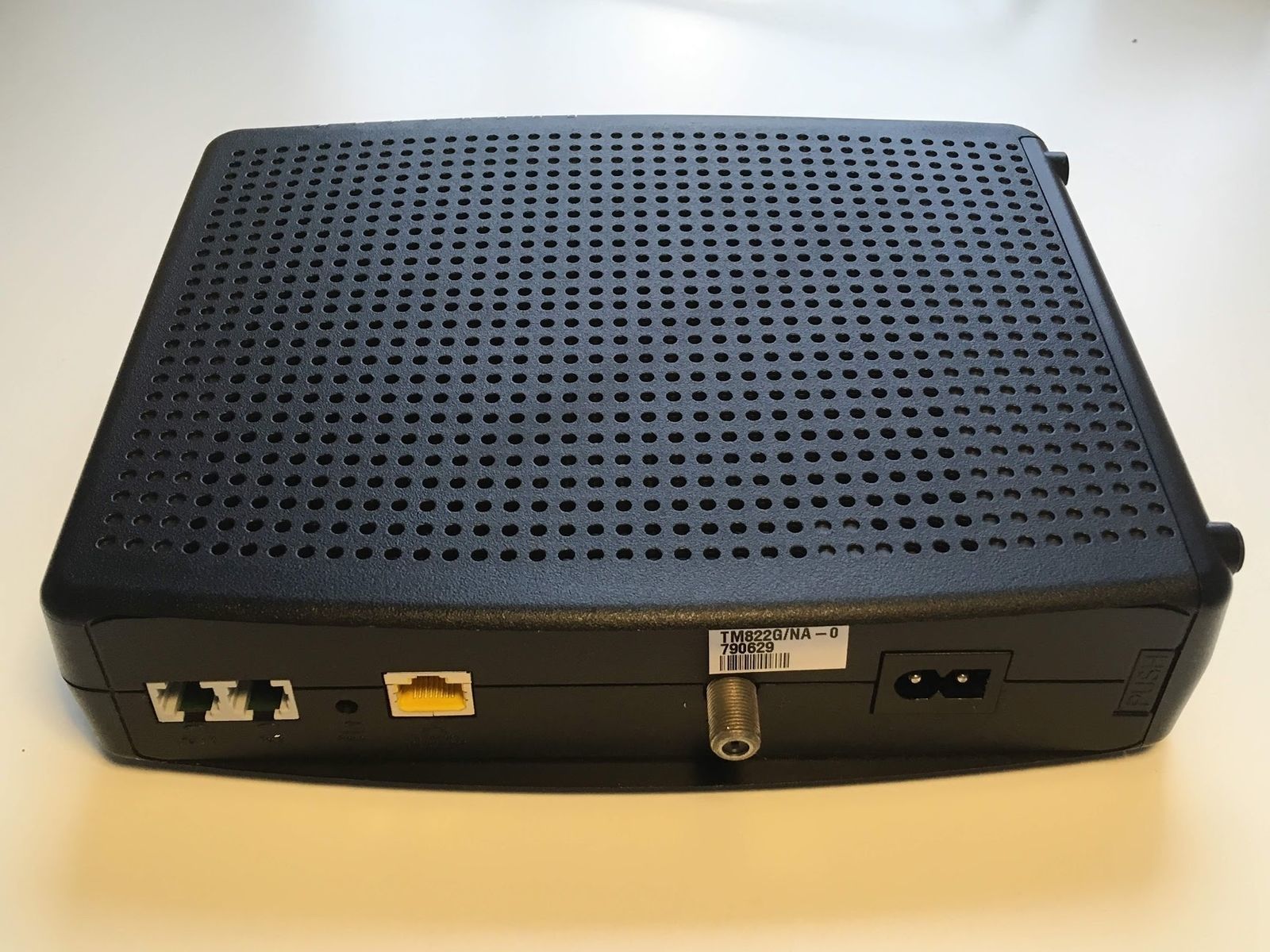 ARRIS TM822G TM02DHD822 DOCSIS 3.0 8x4 TELEPHONY CABLE MODEM NOT