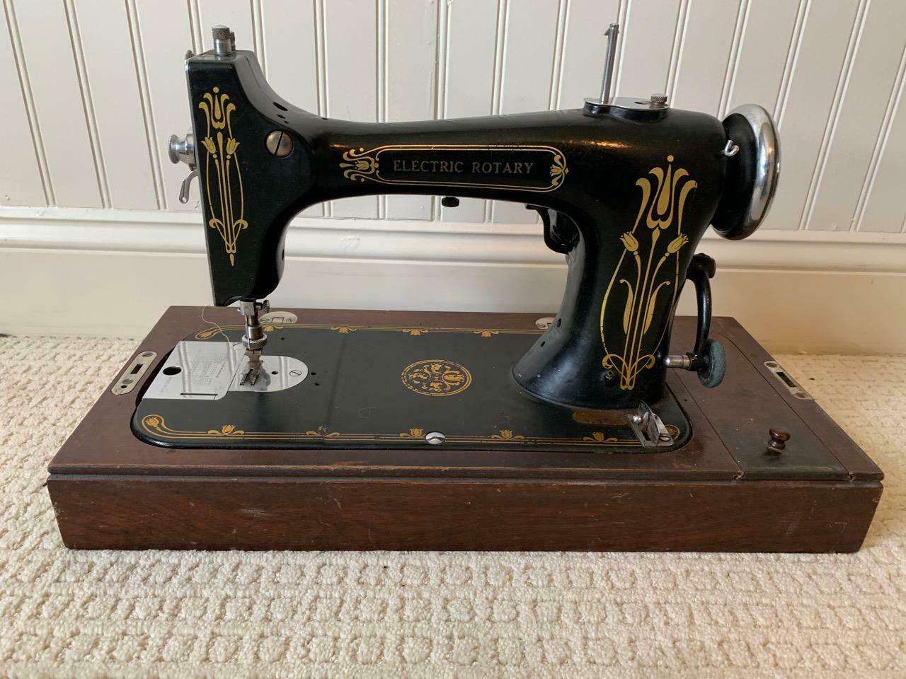 Antique Eldredge Model "B" Portable Sewing Machine W/ Wooden Cover RARE ...